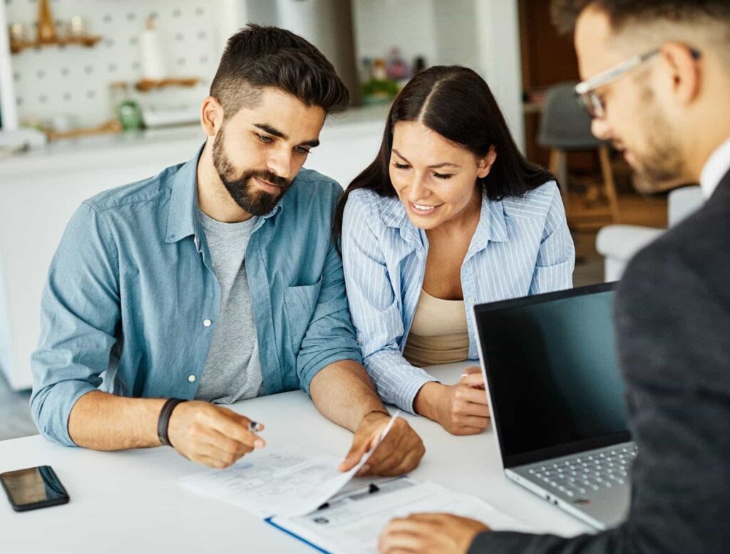 wealth managers introducting goalsetter to new customers